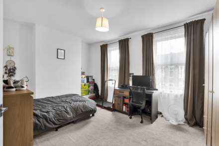 Pearcroft Road, London, E11, Image 8