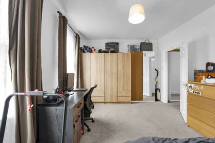 Pearcroft Road, London, E11, Image 9