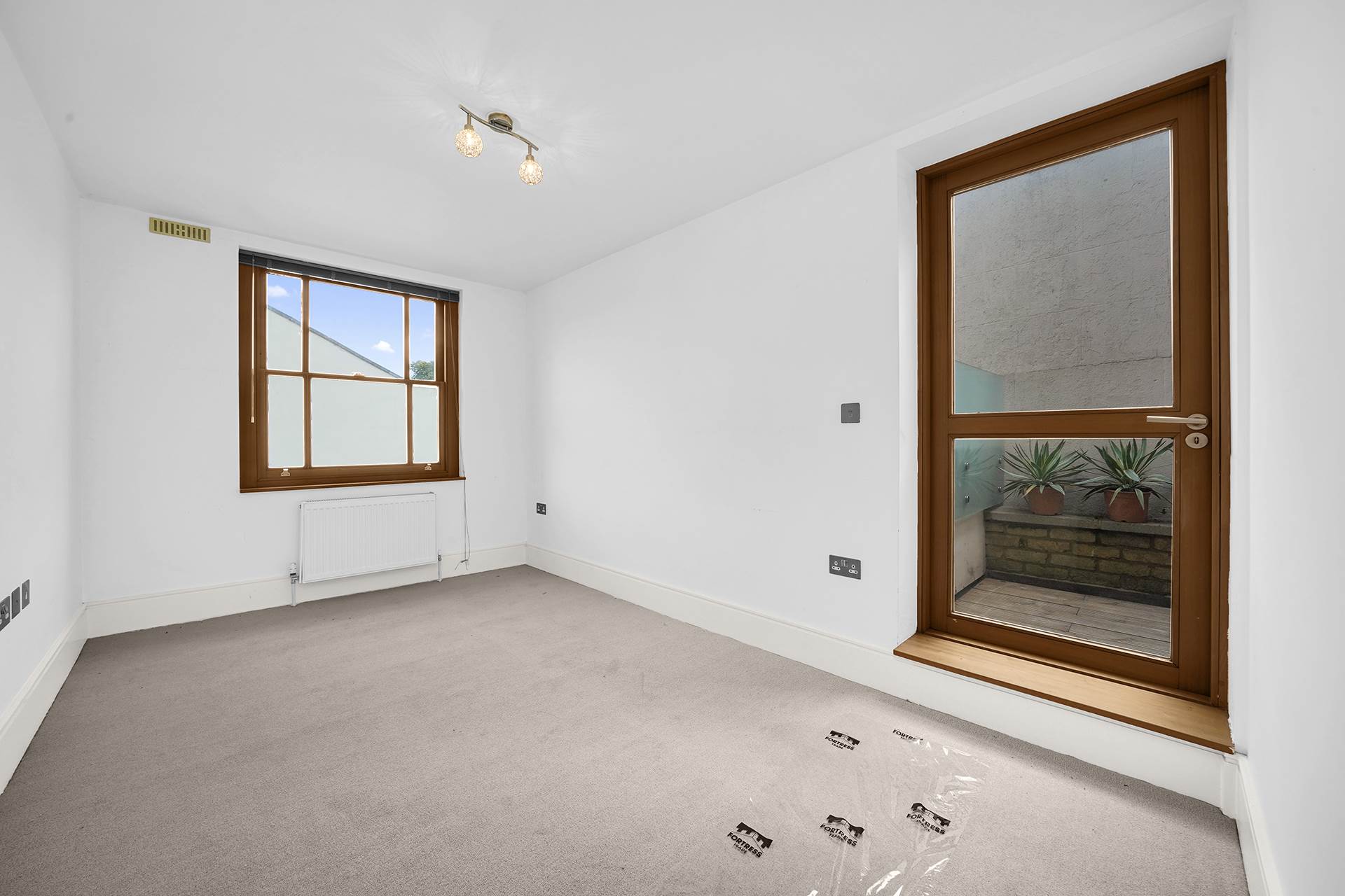 Oliver Rd, Oliver, E10, Image 11