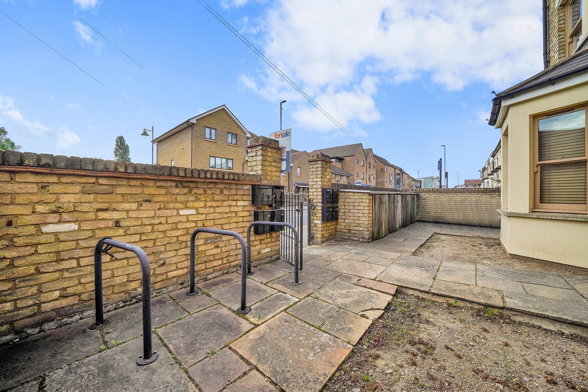 Oliver Rd, Oliver, E10, Image 15