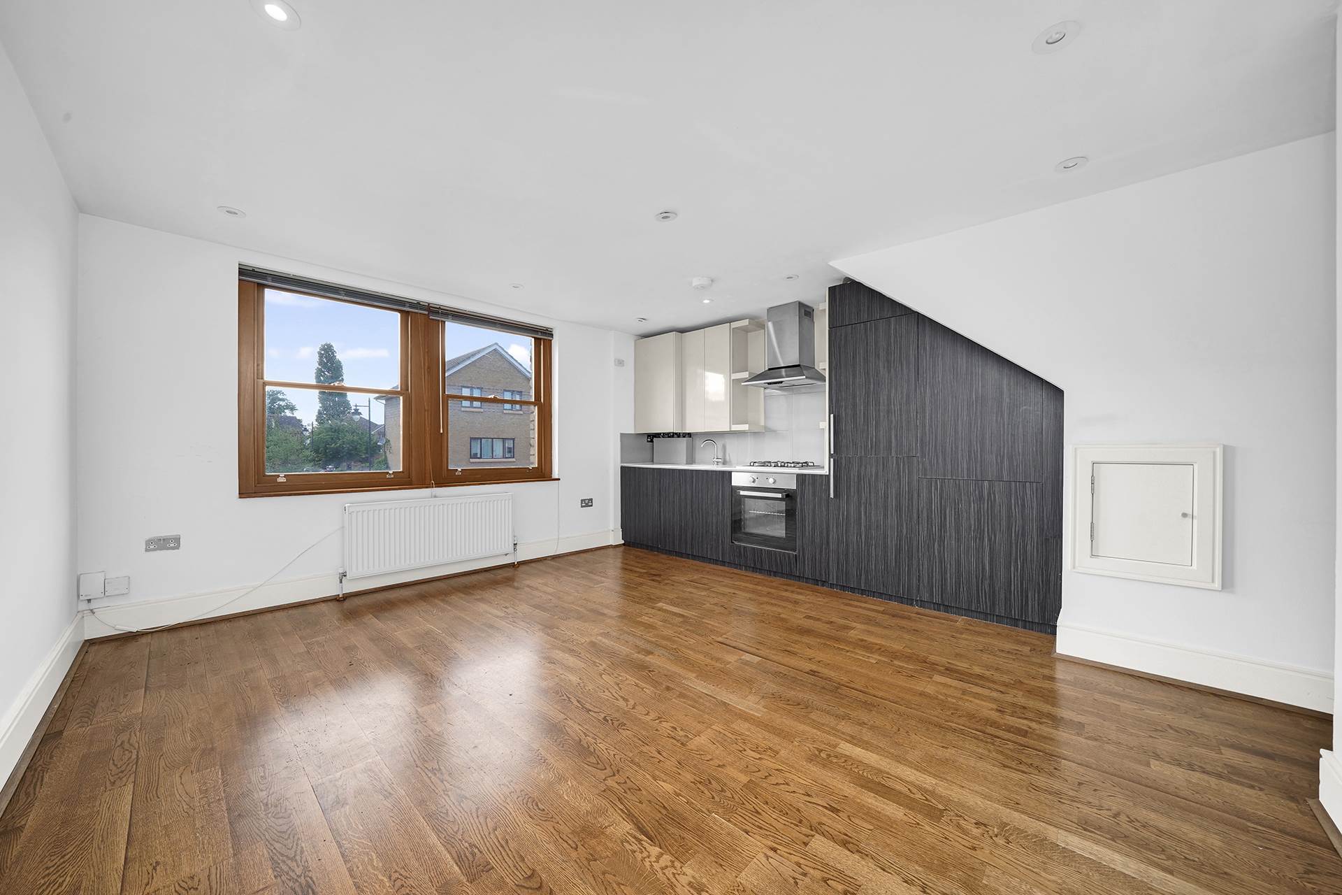 Oliver Rd, Oliver, E10, Image 3