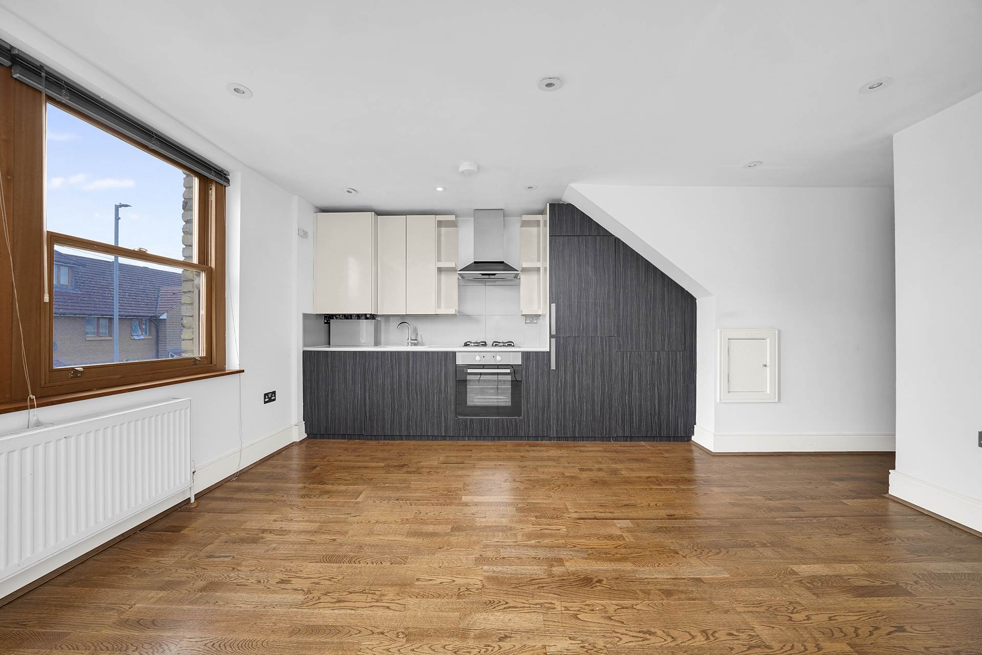 Oliver Rd, Oliver, E10, Image 6