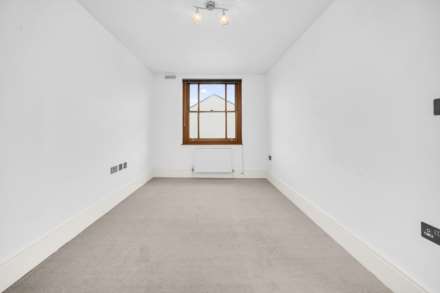 Oliver Rd, Oliver, E10, Image 12
