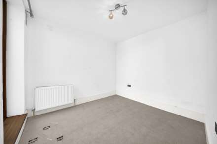 Oliver Rd, Oliver, E10, Image 8