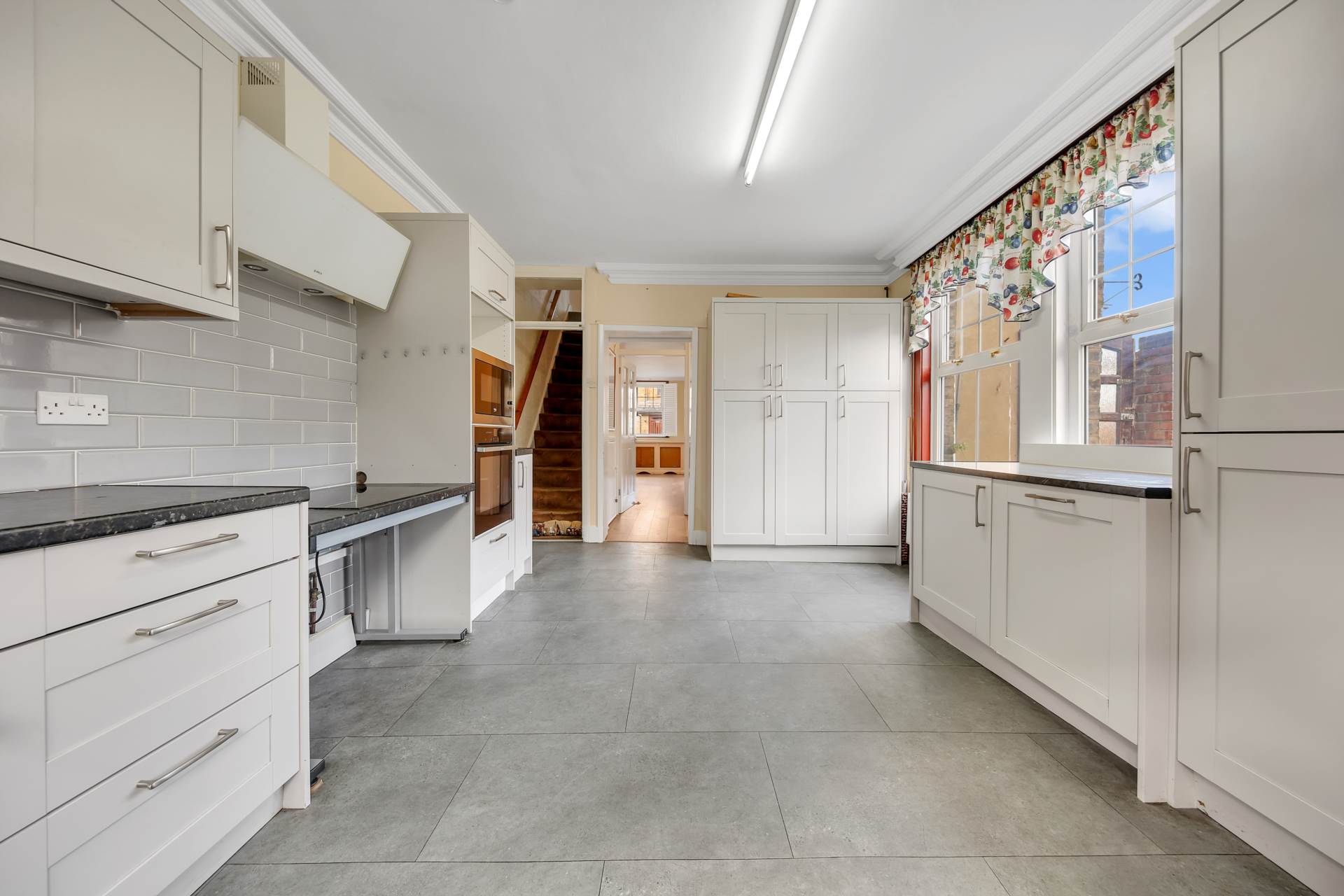 Newport Road, Leyton, E10, Image 10