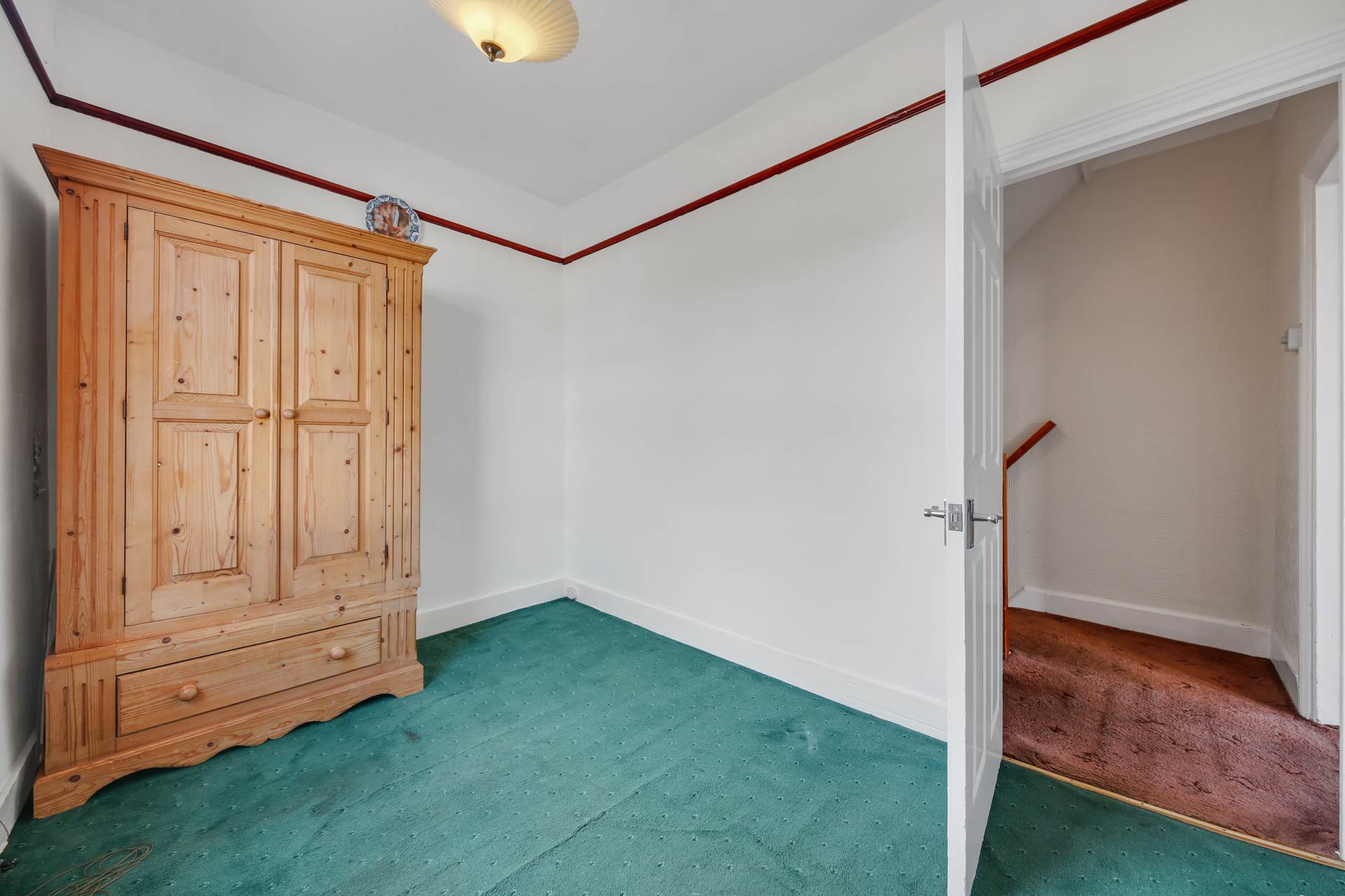 Newport Road, Leyton, E10, Image 15