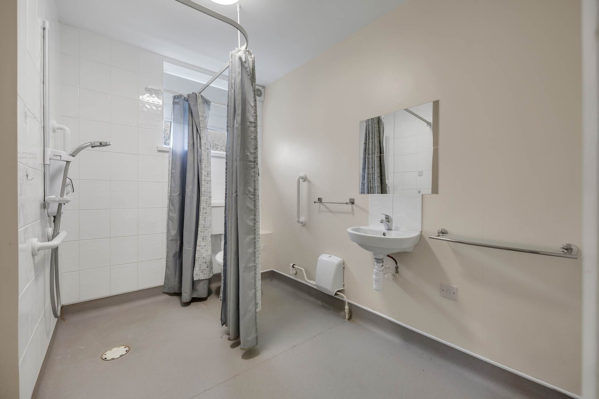 Newport Road, Leyton, E10, Image 5