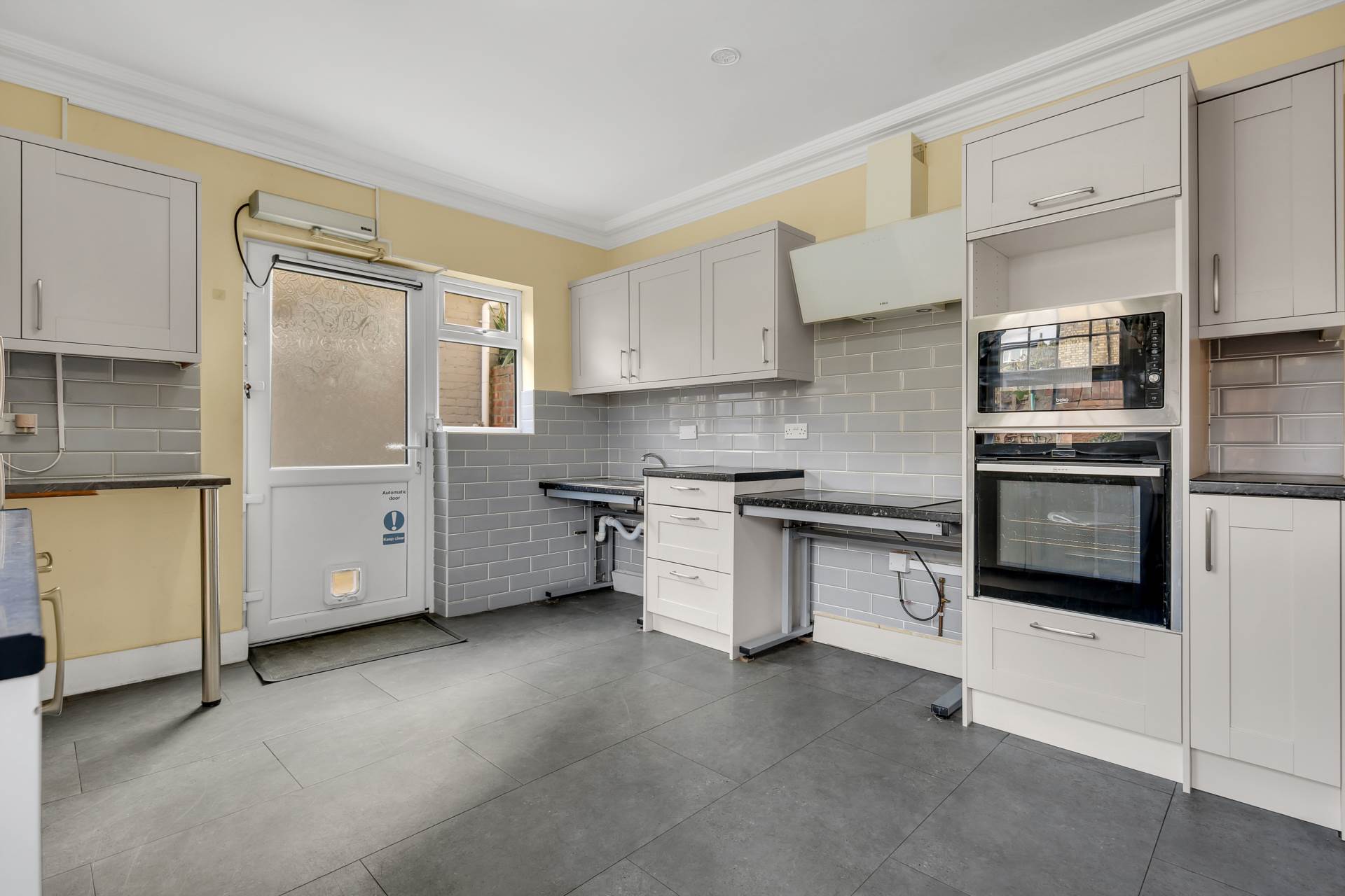 Newport Road, Leyton, E10, Image 8