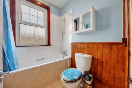 Newport Road, Leyton, E10, Image 16