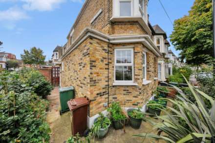 Newport Road, Leyton, E10, Image 23