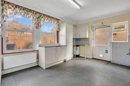 Newport Road, Leyton, E10, Image 9