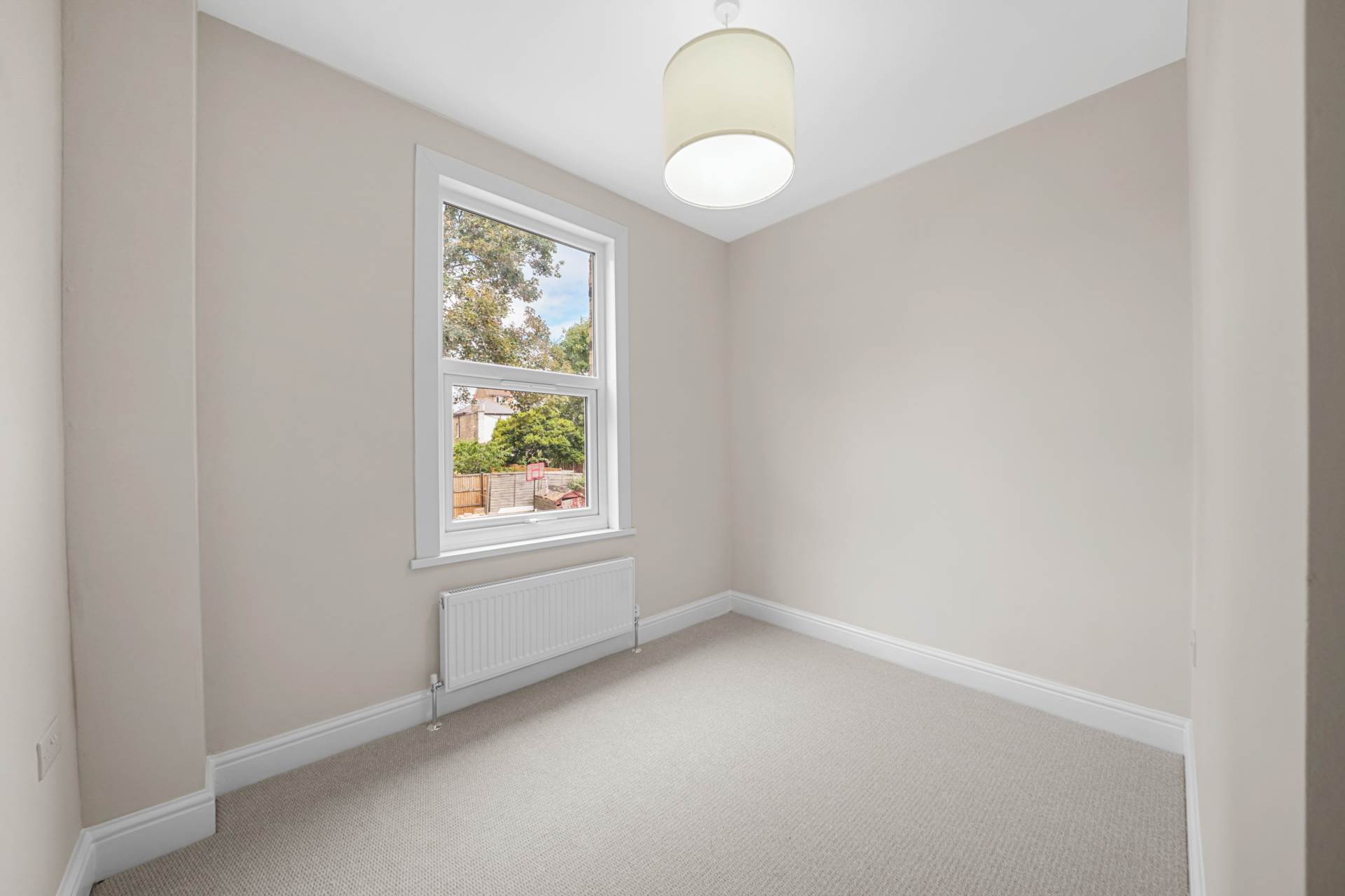 Windsor Road, Leyton, E10, Image 16