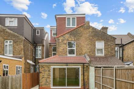 Windsor Road, Leyton, E10, Image 24