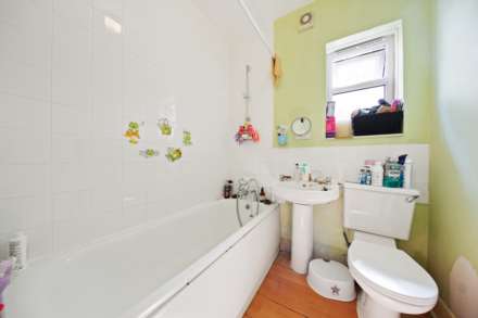 Francis Road, Leyton, E10, Image 13