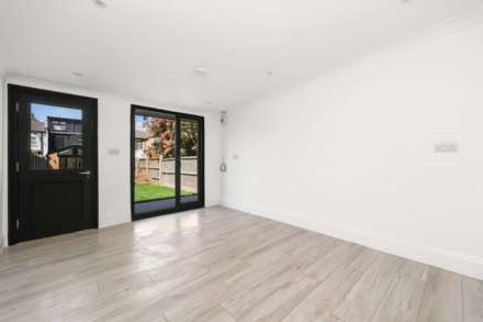 Chandos Road, Stratford, E15, Image 22