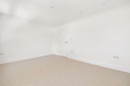 Chandos Road, Stratford, E15, Image 37