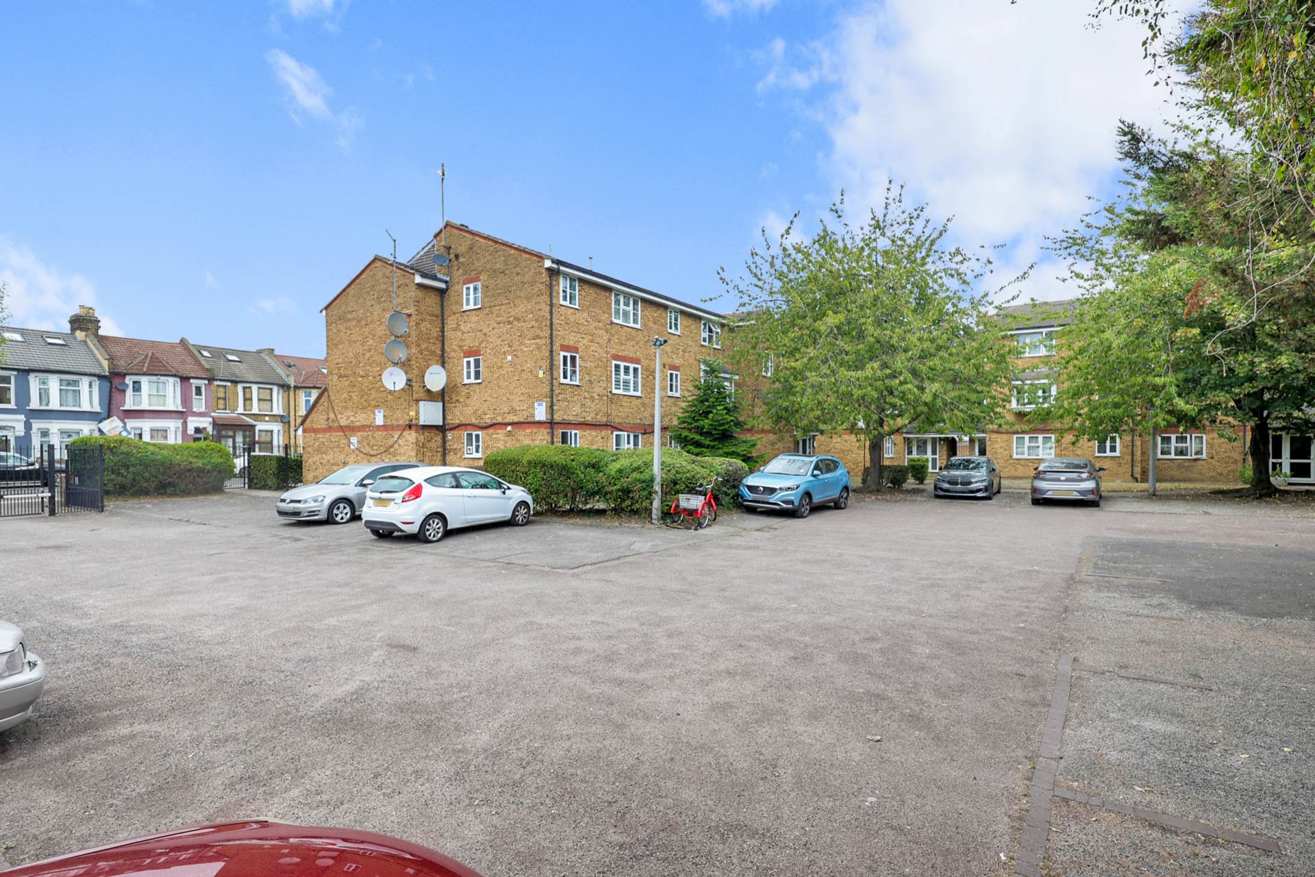 Ruckholt Road, Leyton, Image 17