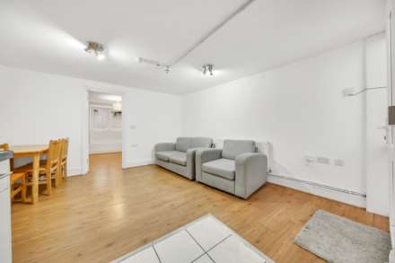 Capworth Street, Leyton, E10, Image 4