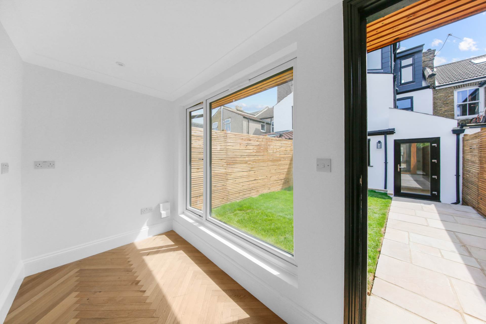 Pearcroft Road, Leytonstone, E11, Image 27