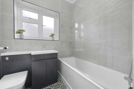 Pearcroft Road, Leytonstone, E11, Image 16