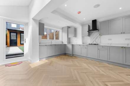 Pearcroft Road, Leytonstone, E11, Image 2
