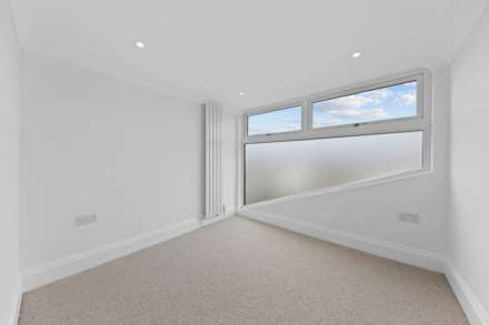 Pearcroft Road, Leytonstone, E11, Image 24