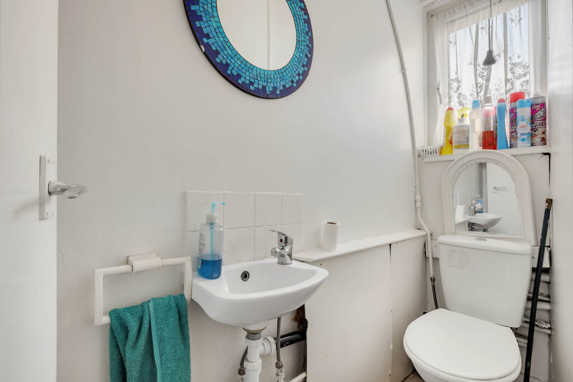 Russel Court, Leyton, E10, Image 10