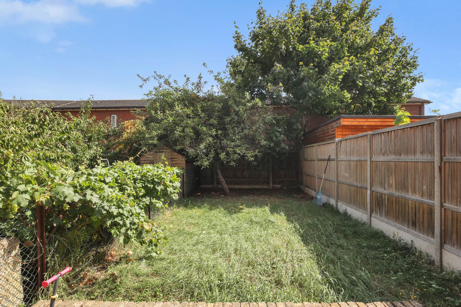 Russel Court, Leyton, E10, Image 16