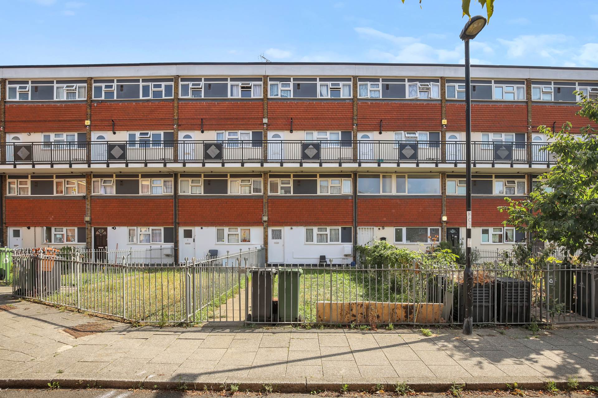 Russel Court, Leyton, E10, Image 18