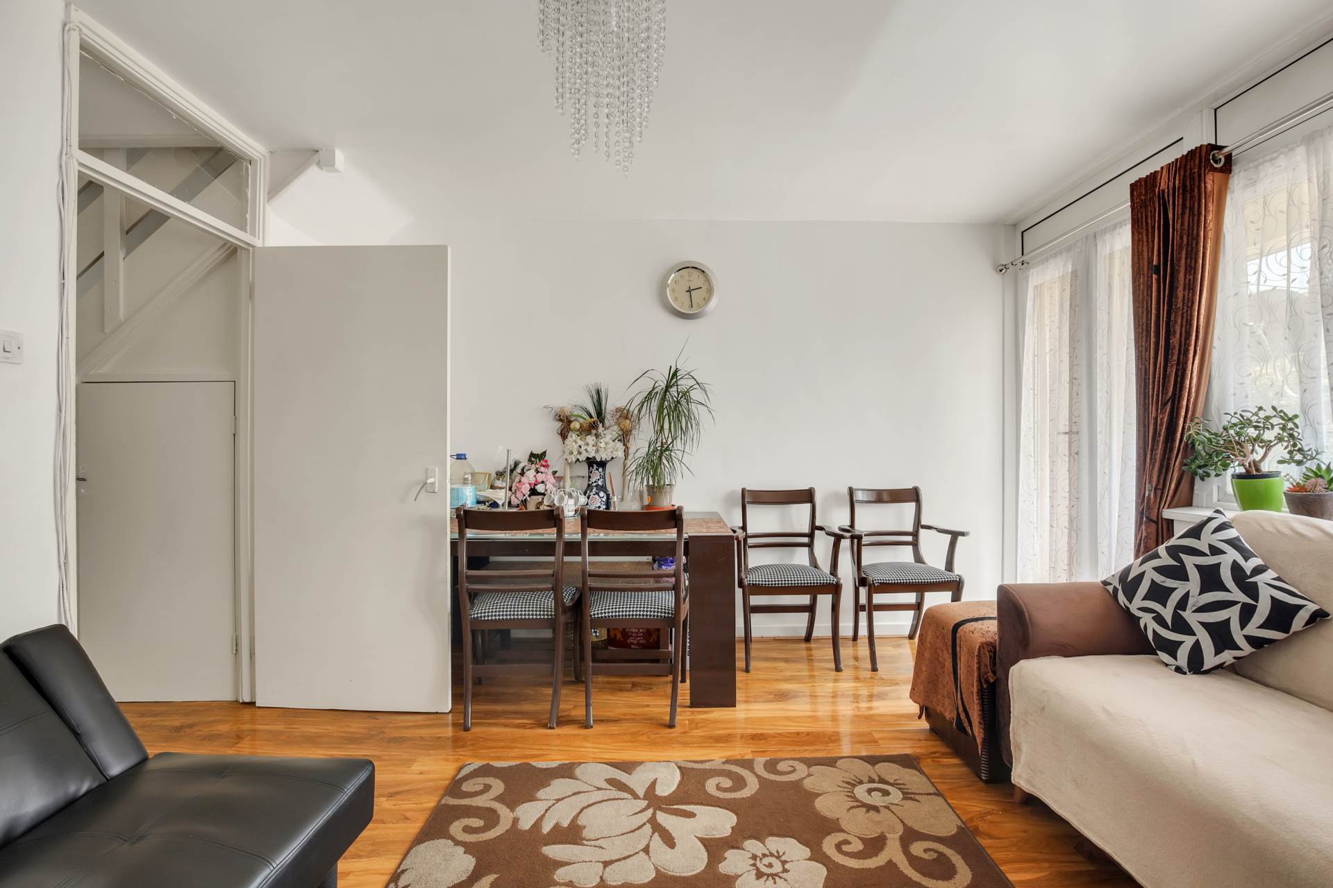 Russel Court, Leyton, E10, Image 5