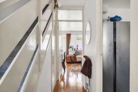 Russel Court, Leyton, E10, Image 11