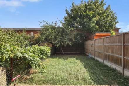 Russel Court, Leyton, E10, Image 16