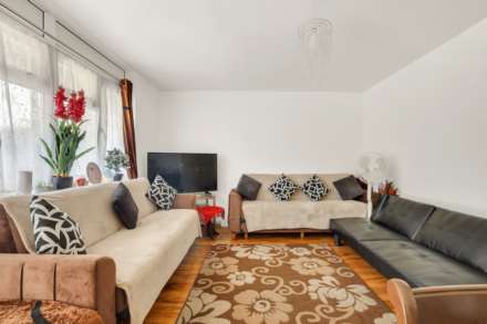 Russel Court, Leyton, E10, Image 2