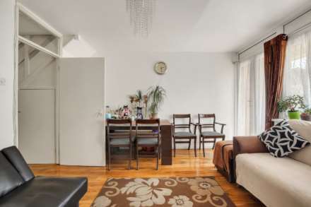 Russel Court, Leyton, E10, Image 5
