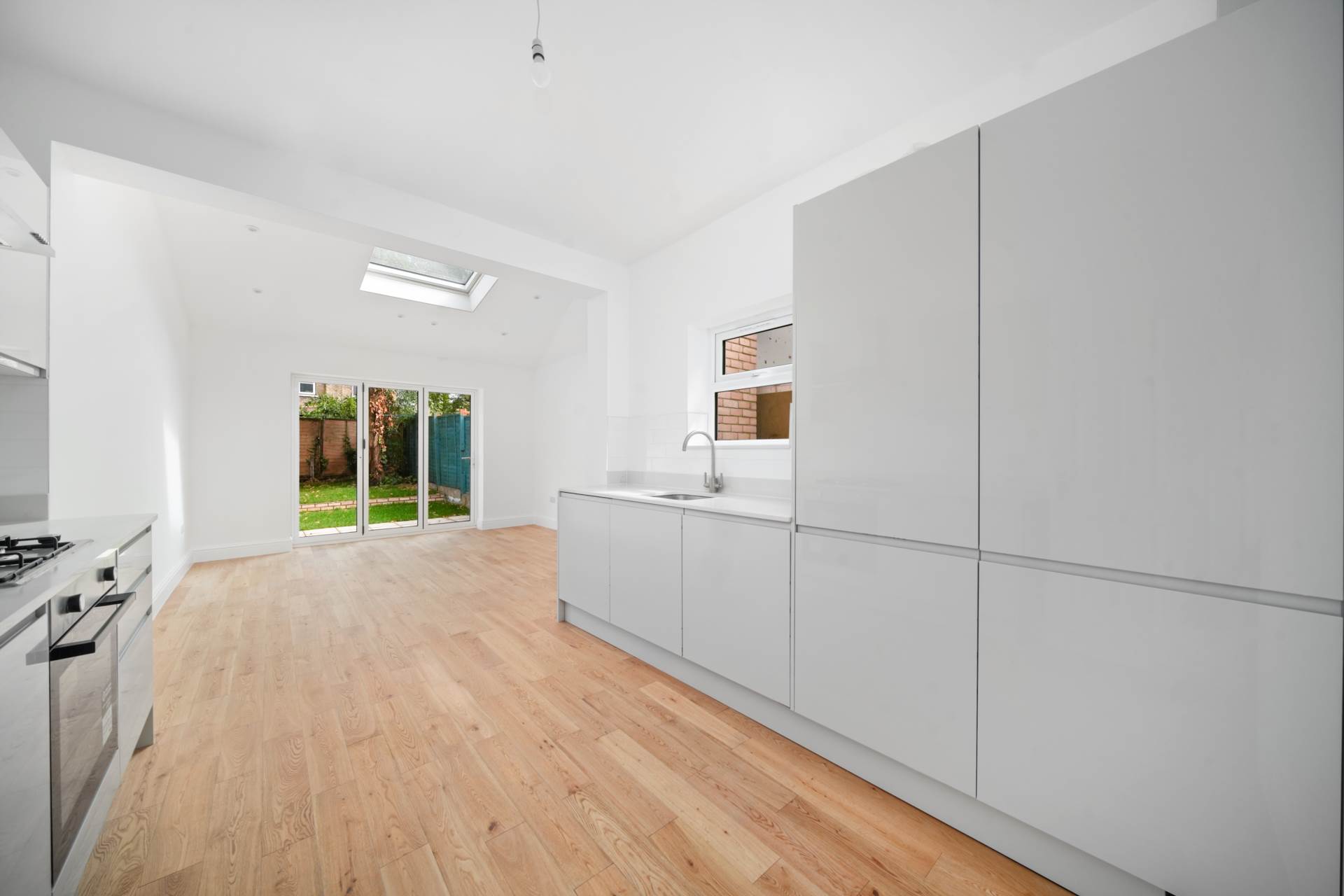 Leasowes Road, Leyton, E10, Image 10