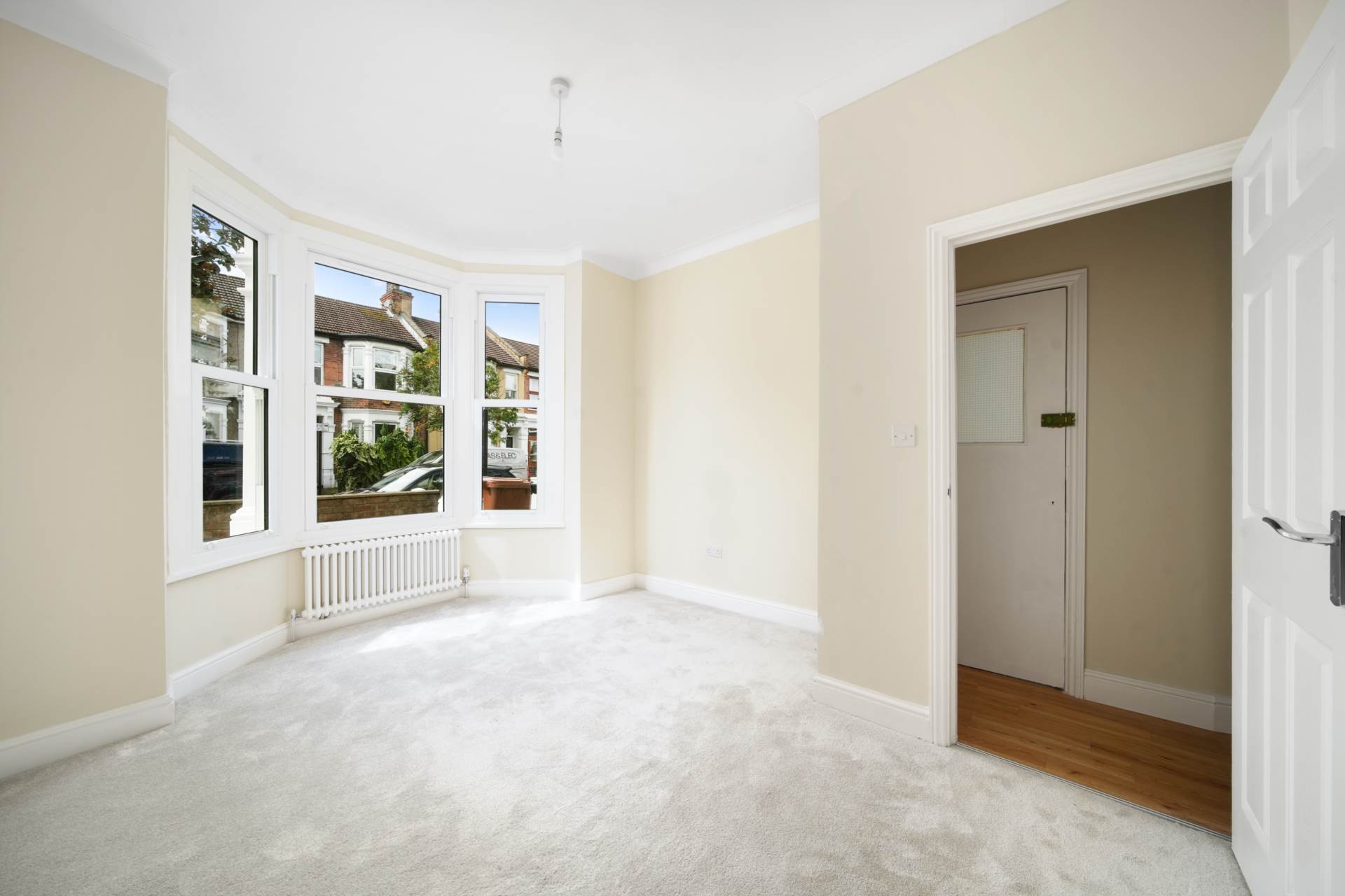 Leasowes Road, Leyton, E10, Image 14