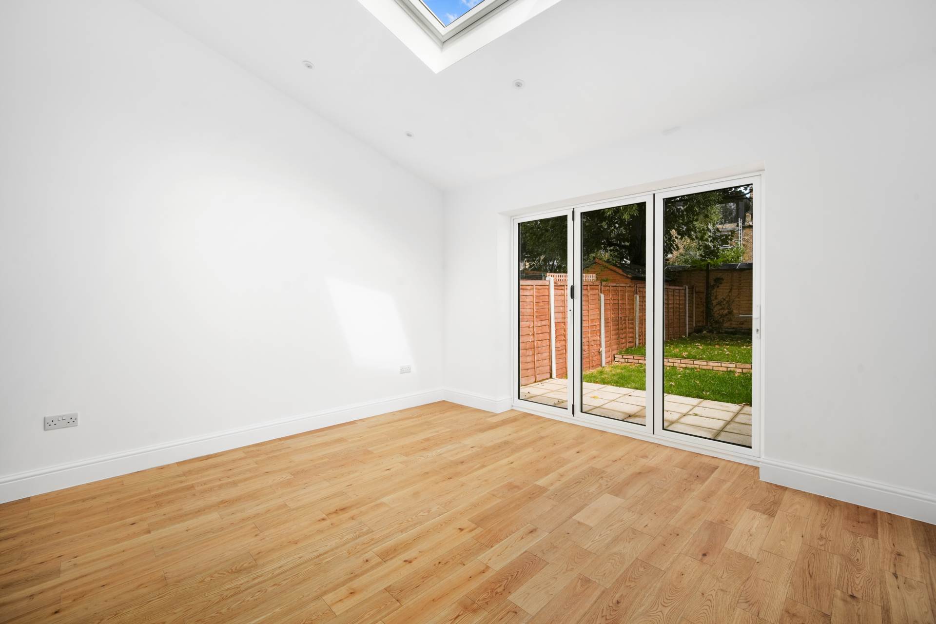Leasowes Road, Leyton, E10, Image 5