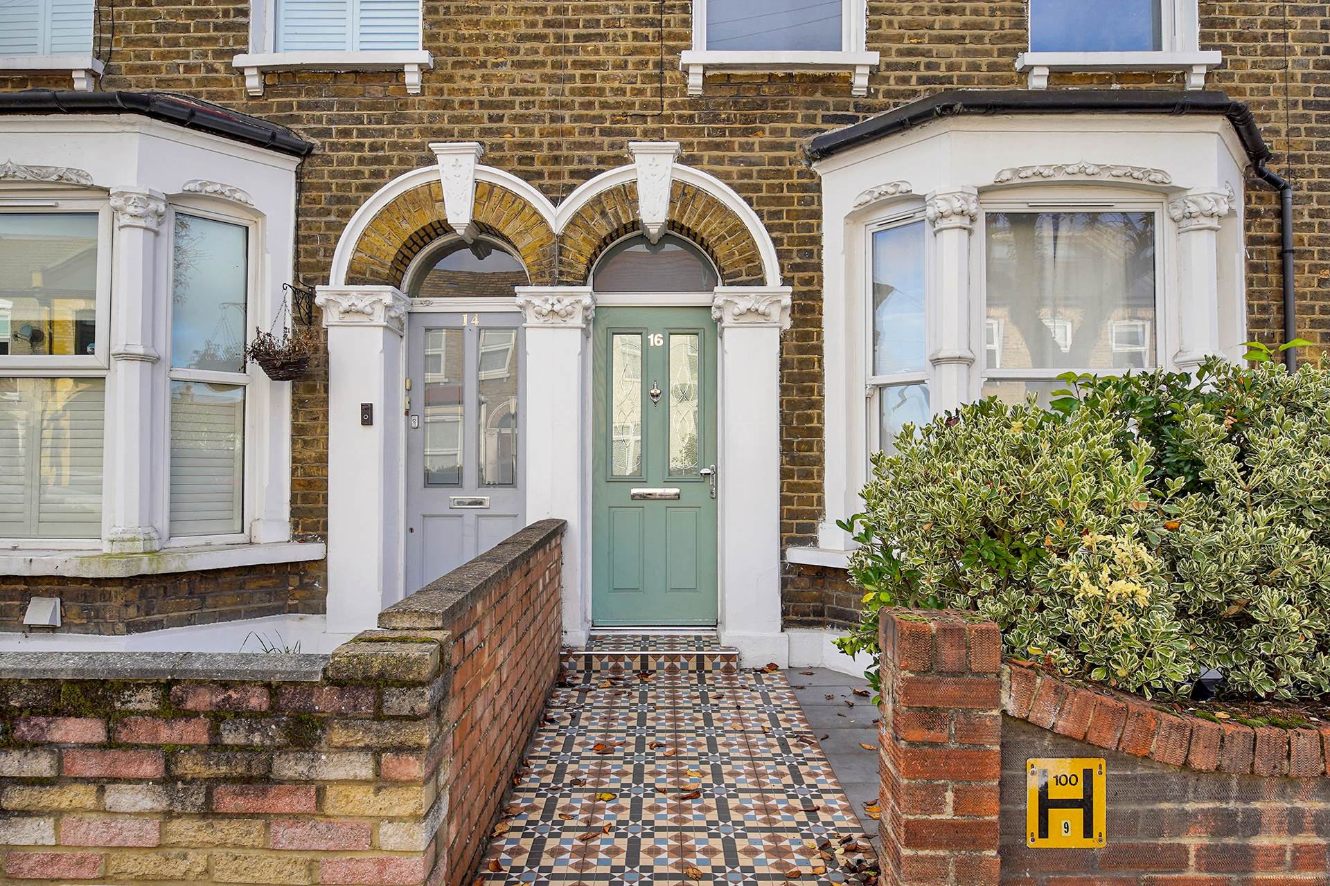 Nutfield Road, Leyton, E15, Image 1