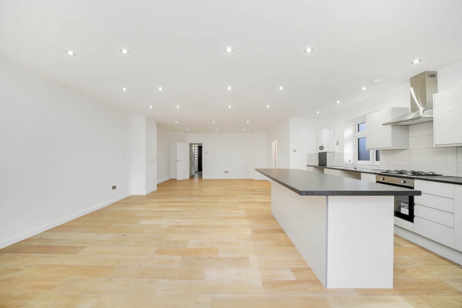 Grosvenor Road, Leyton, E10, Image 11
