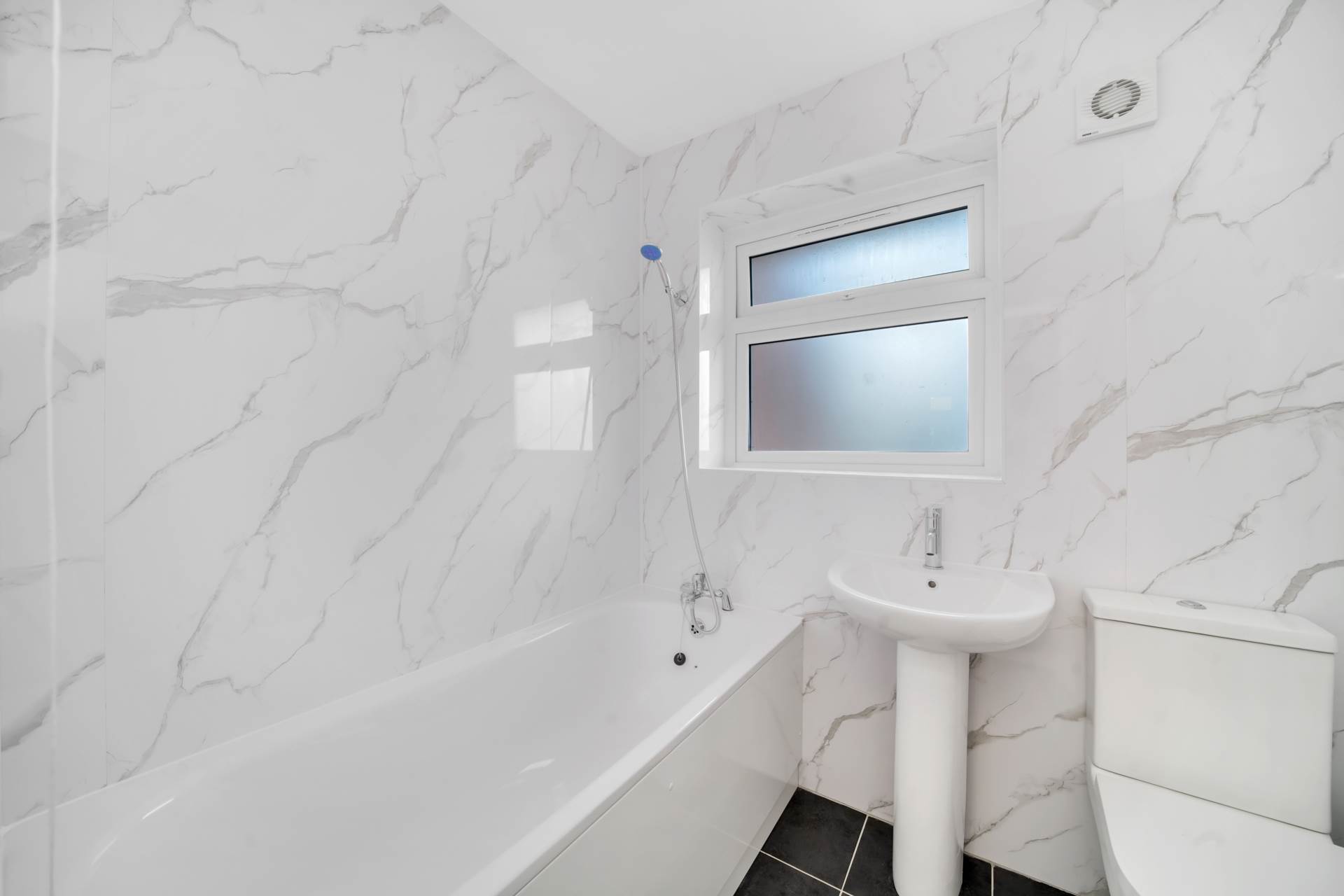 Grosvenor Road, Leyton, E10, Image 12