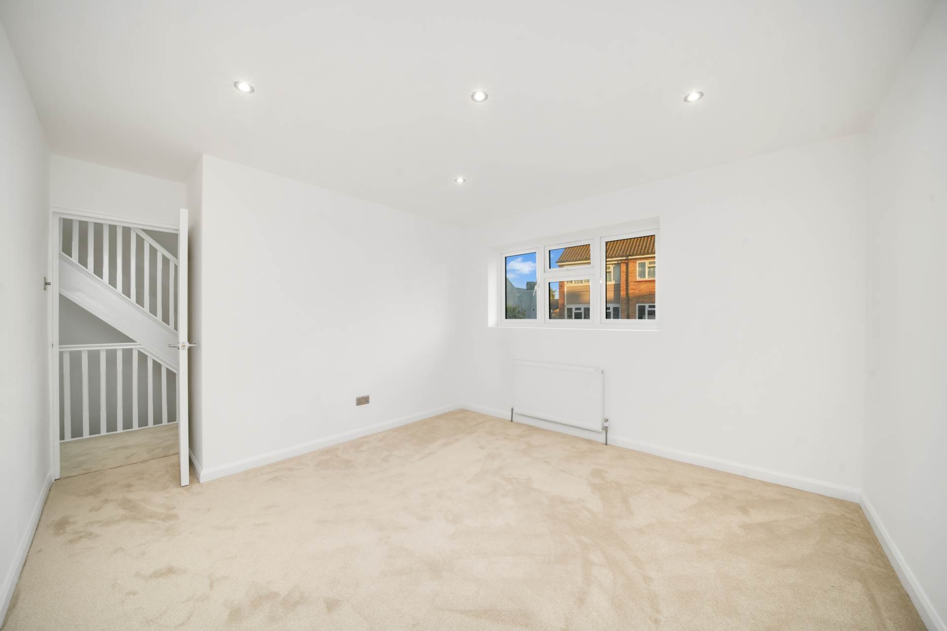 Grosvenor Road, Leyton, E10, Image 18