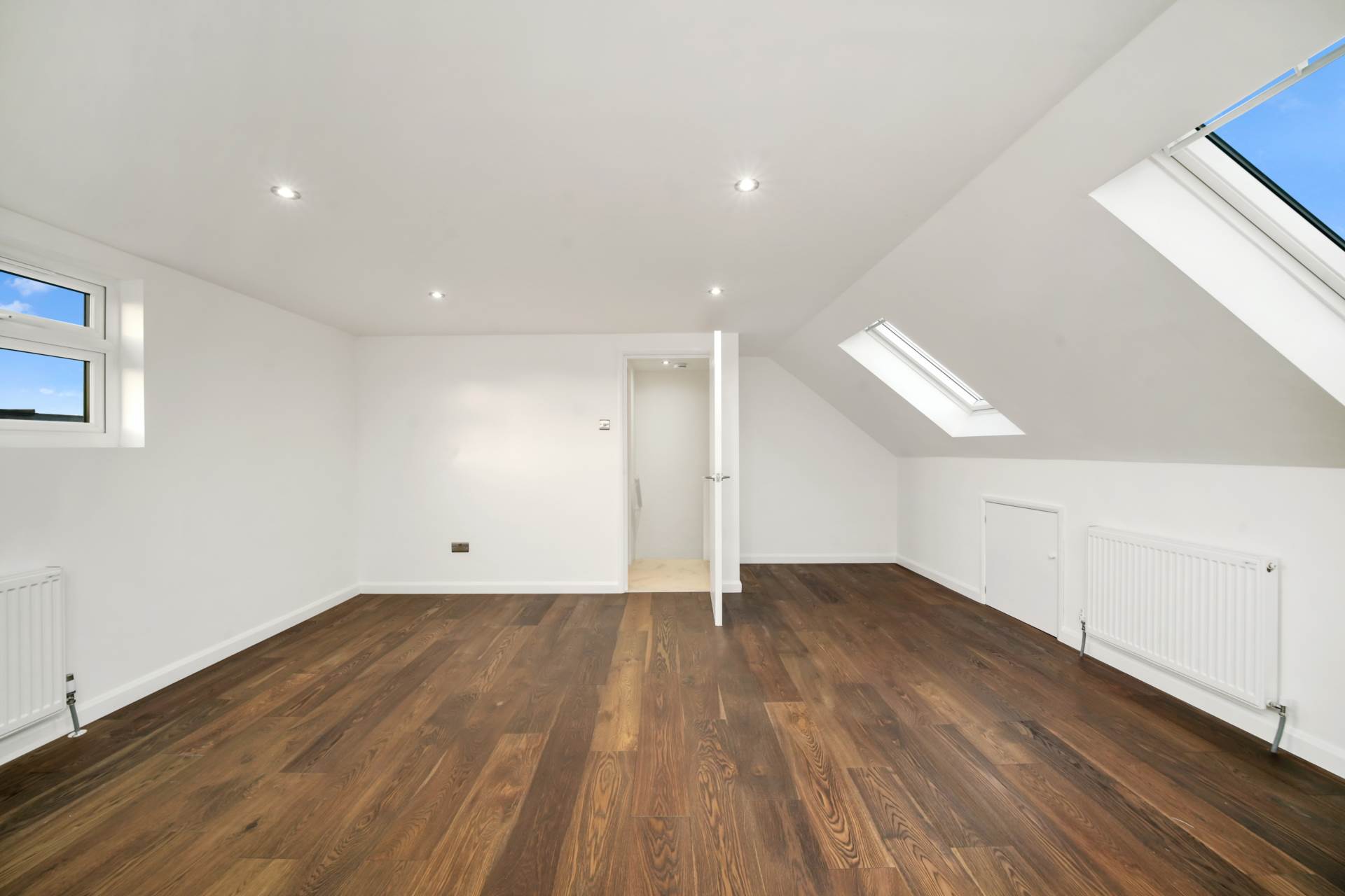 Grosvenor Road, Leyton, E10, Image 21