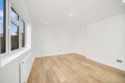 Grosvenor Road, Leyton, E10, Image 3