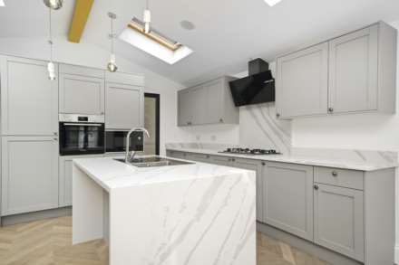 Leyton Park Road, Leyton, E10, Image 13