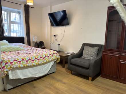 Barking Road, Canning Town, Newham, Image 2