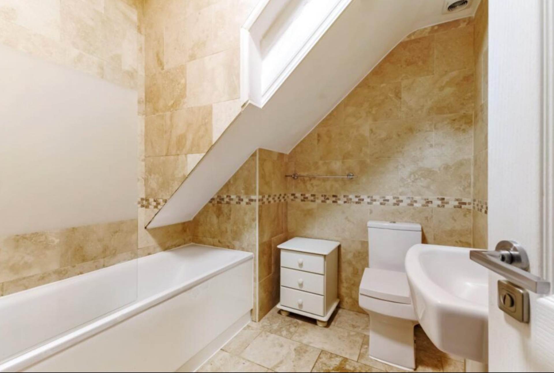 Montana Road, SW17, Image 9