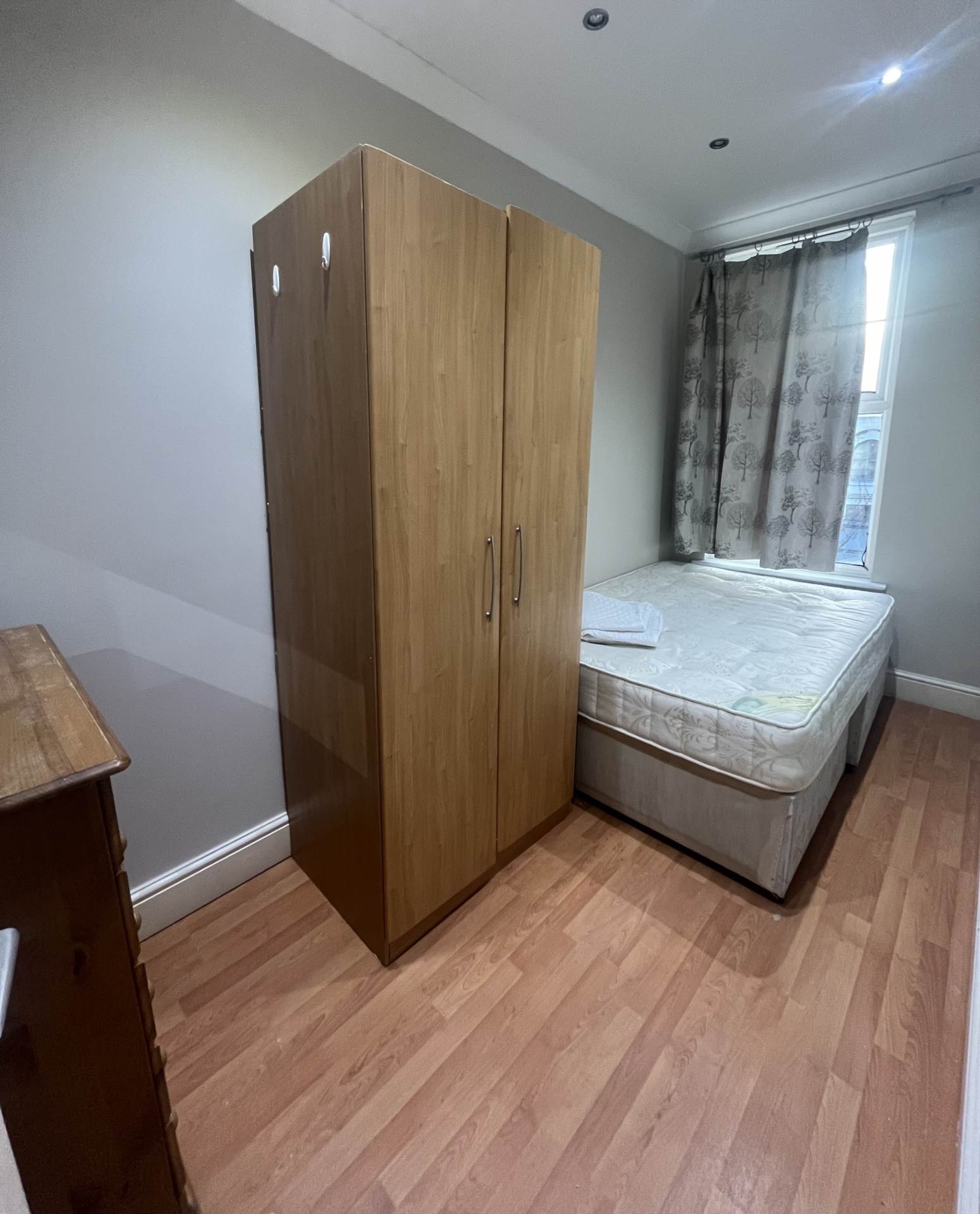 Tooting Bec Road, SW17, Image 4