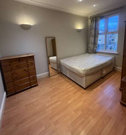 Tooting Bec Road, SW17, Image 5