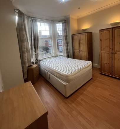 Tooting Bec Road, SW17, Image 6