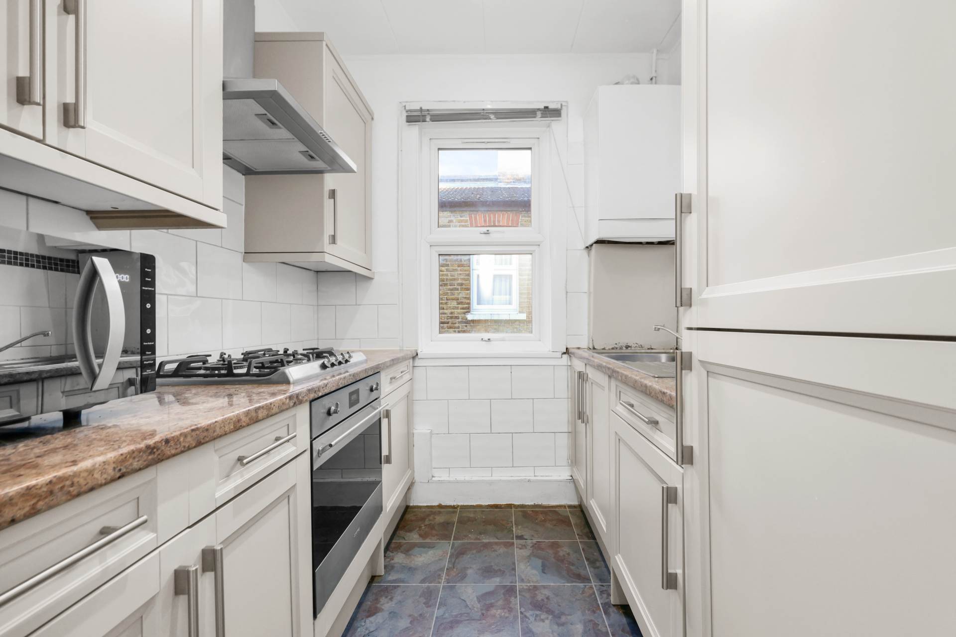 Lyndhurst Drive, Leyton, E10, Image 11